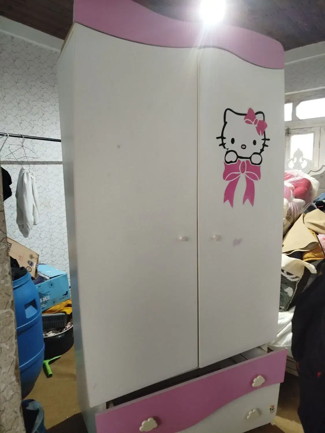 ویترین کمد وغیره...|بوفه، ویترین، کنسول|صومعه‌سرا, |دیوار