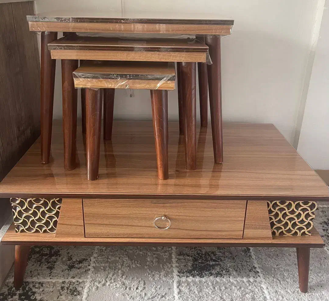 جلومبلی و عسلی|مبلمان خانگی و میز عسلی|هشتگرد, هشتگرد قدیم|دیوار