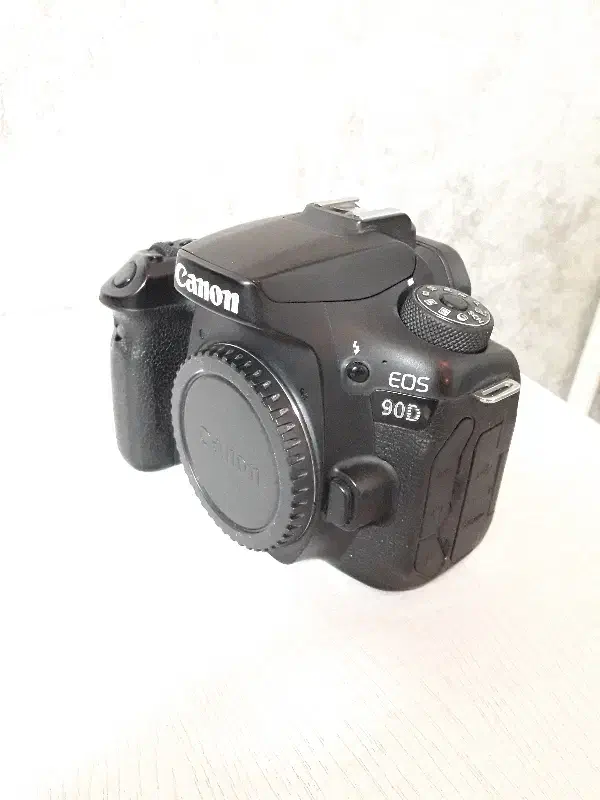 دوربین D90  با لنز ۵۰ ۱/۸ در حد آکبند|دوربین عکاسی و فیلم‌برداری|تهران, حر|دیوار