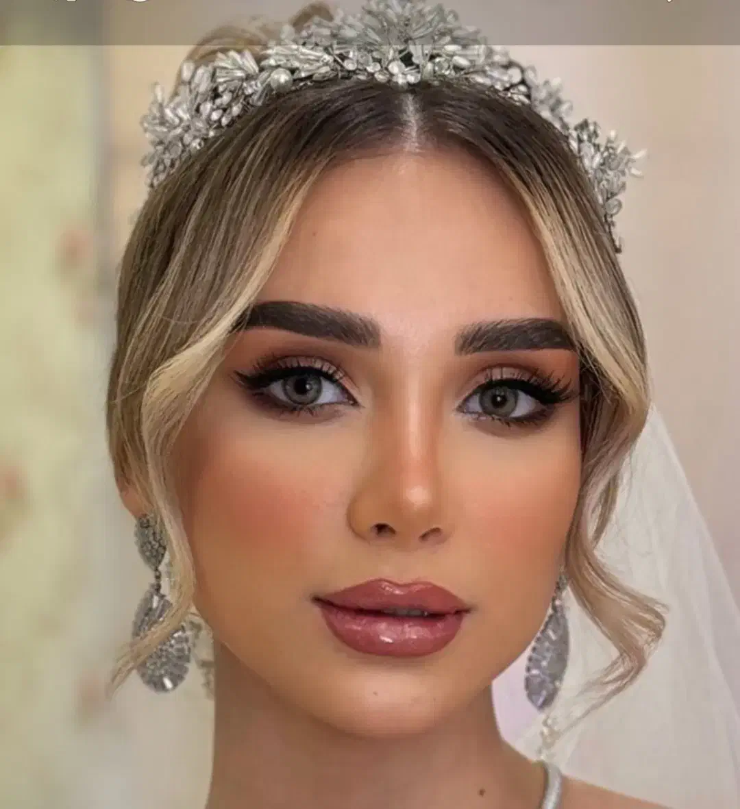 میکاپ و شنیون و رنگ و لایت|خدمات آرایشگری و زیبایی|مشهد, رضاشهر|دیوار