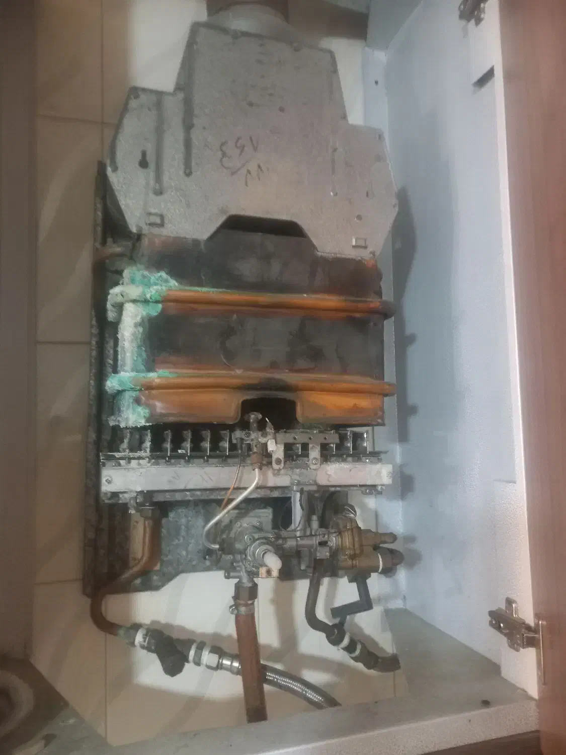 تعمیرات  بخاری  و آبگرمکن وپکیج|خدمات پیشه و مهارت|اراک, |دیوار