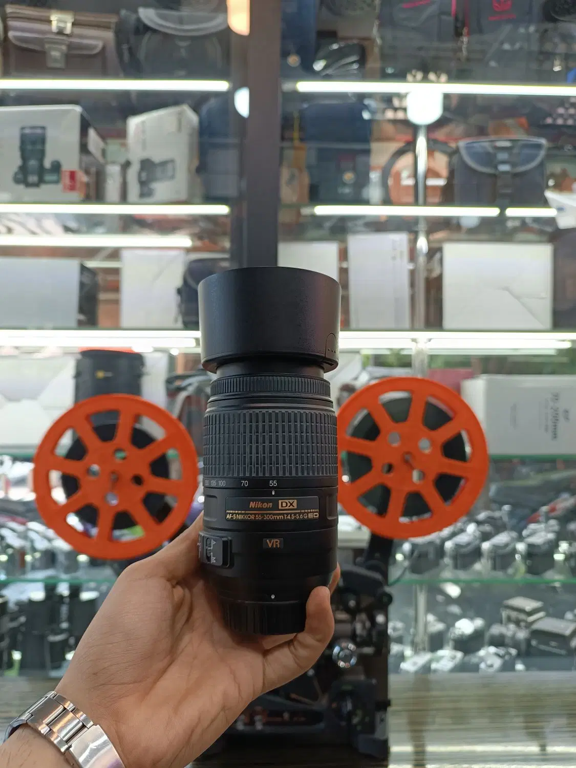 lens Nikon 55-300 vr|دوربین عکاسی و فیلم‌برداری|تهران, پامنار|دیوار