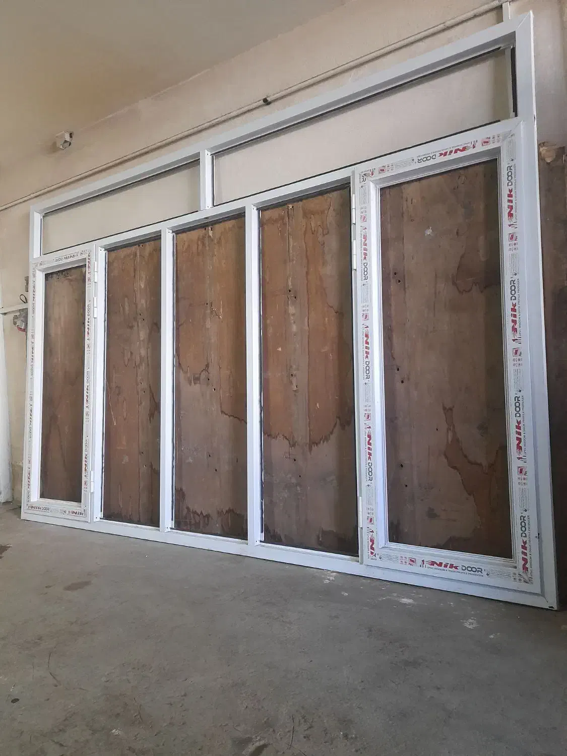 پنجره پی وی سی حفاظ اکاردیونی درب سرویس شاخ گوزنی|مصالح و تجهیزات ساختمان|ماهدشت, |دیوار