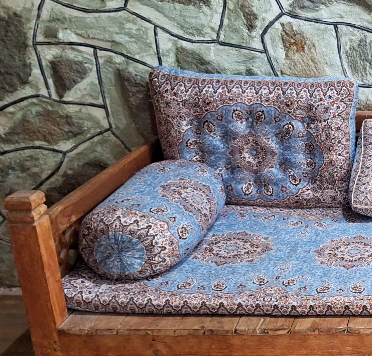 ست ۷ تیکه پُستی شاه‌نشین|پشتی|کوهسار (البرز), |دیوار