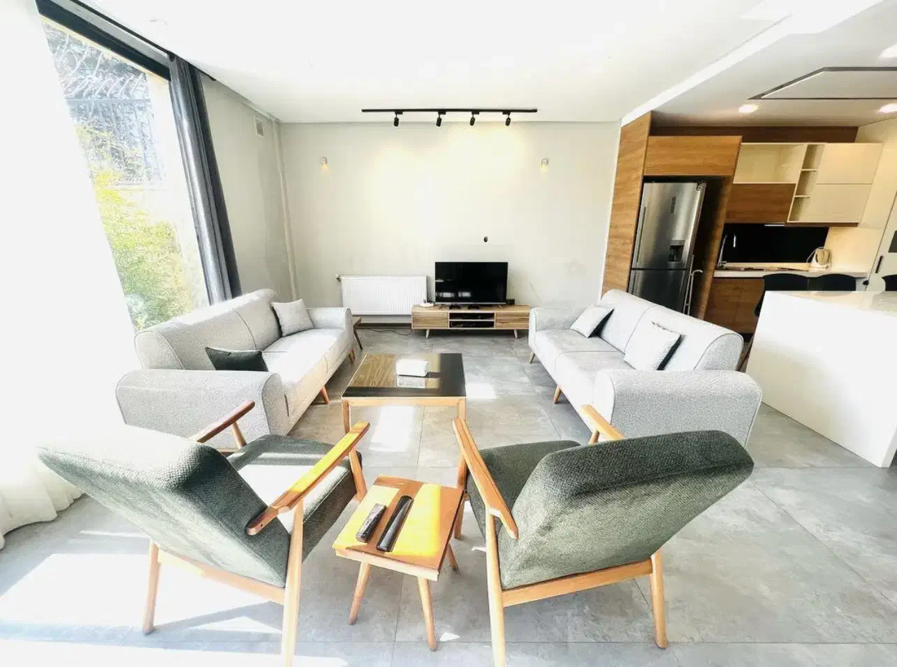 اجاره آپارتمان مبله لوکس پارکینگ دار غرب تهران|اجارهٔ کوتاهمدت آپارتمان و سوئیت|تهران, شهرک چیتگر|دیوار