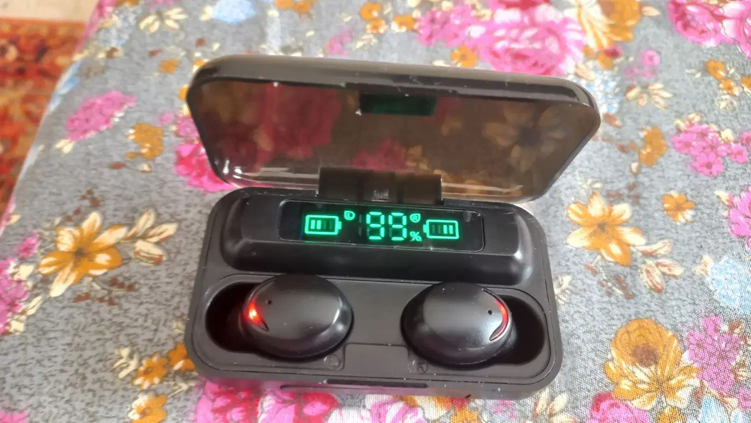 هندزفری بلوتوثی بی سیم با کیس شارژ|پخش‌کننده همراه|اصفهان, ملک‌شهر|دیوار