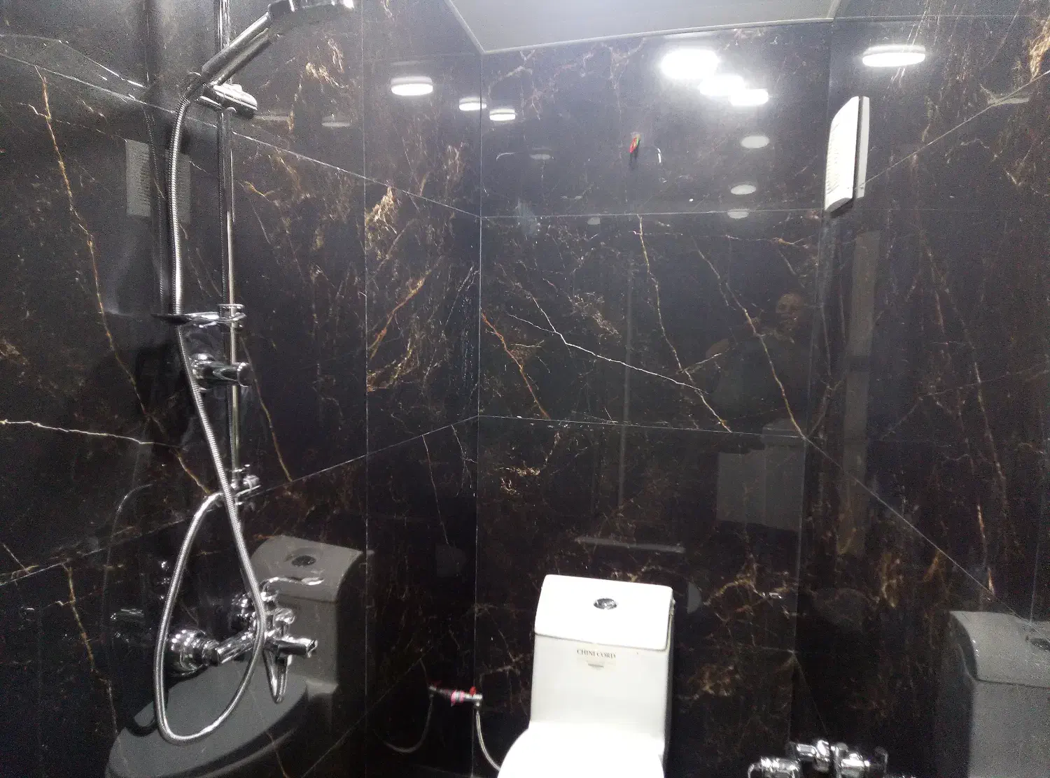 نصب کاشی و سرامیک و سنگ|خدمات پیشه و مهارت|پل سفید, |دیوار