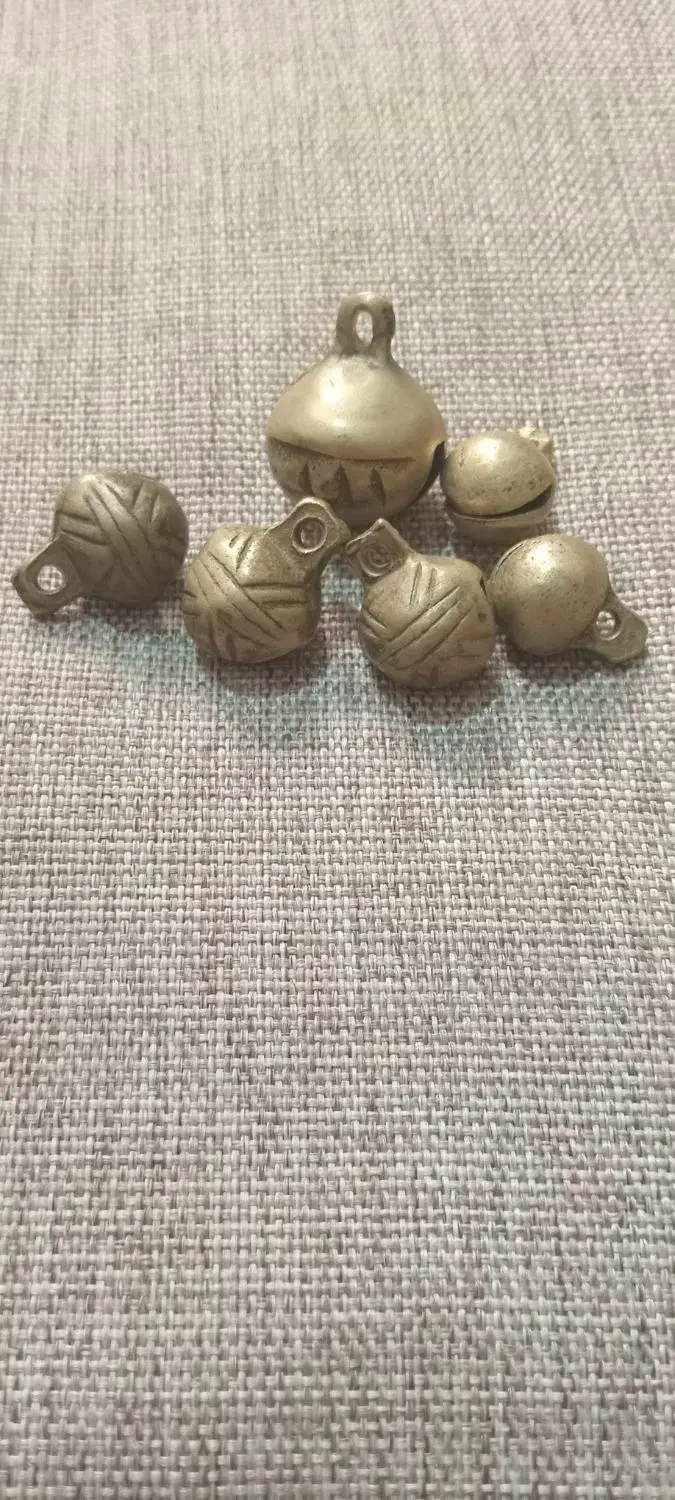 زنگوله قورچه قدیمی|کلکسیون اشیاء عتیقه|کردکوی, |دیوار