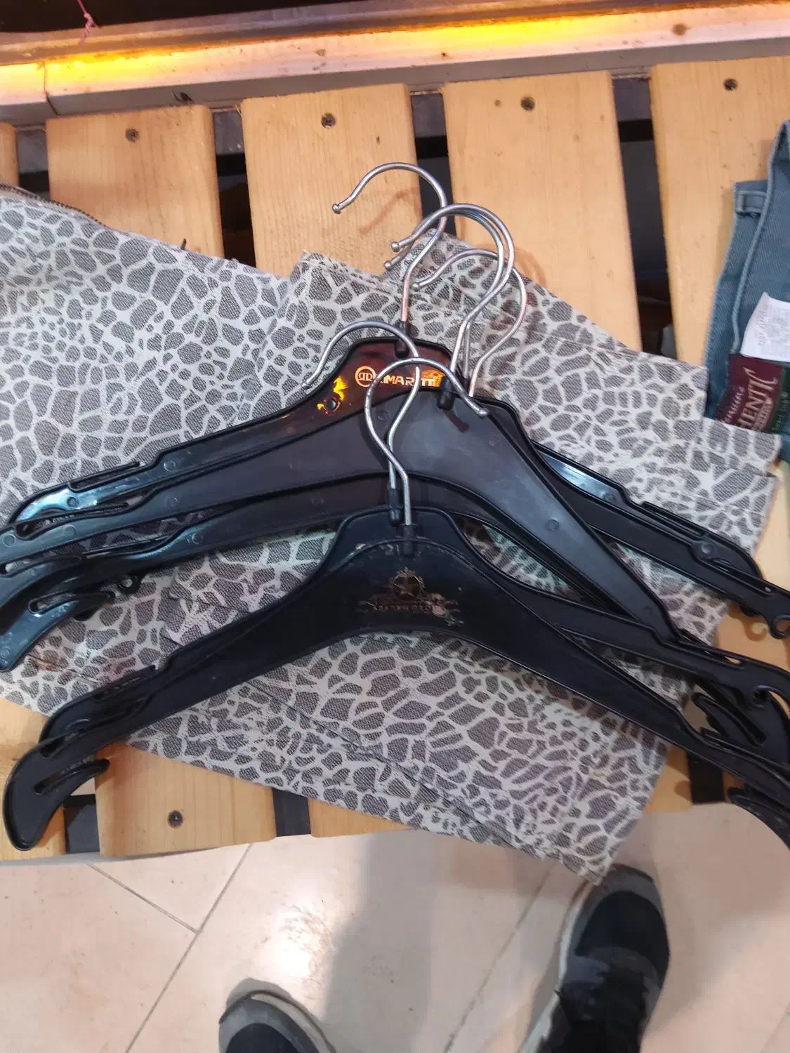 چوب لباس|فروشگاه و مغازه|اردبیل, |دیوار