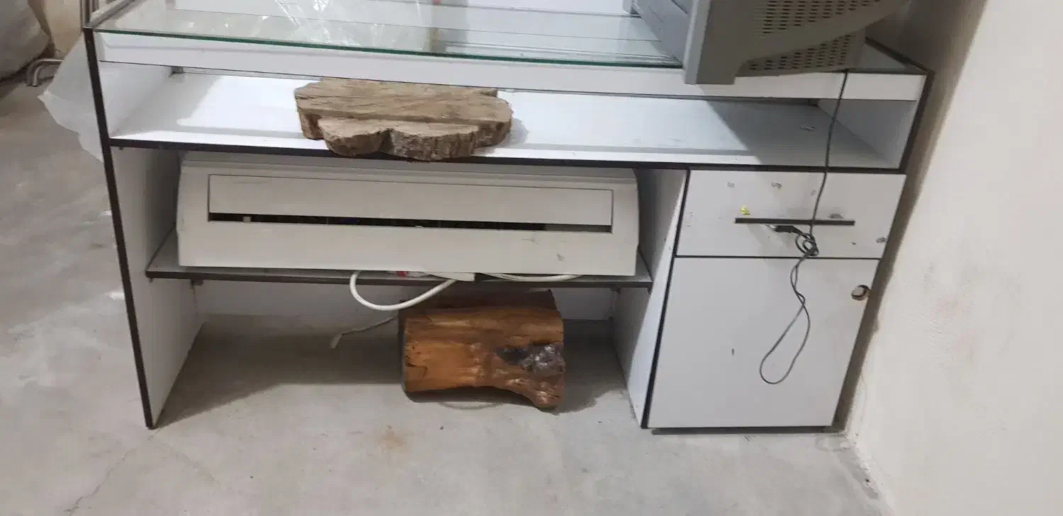 فروش گیت فروشگاهی بهمراه تگ میز پیشخوان و مانکن و|دفتر کار|رشت, دروازه لاکان|دیوار