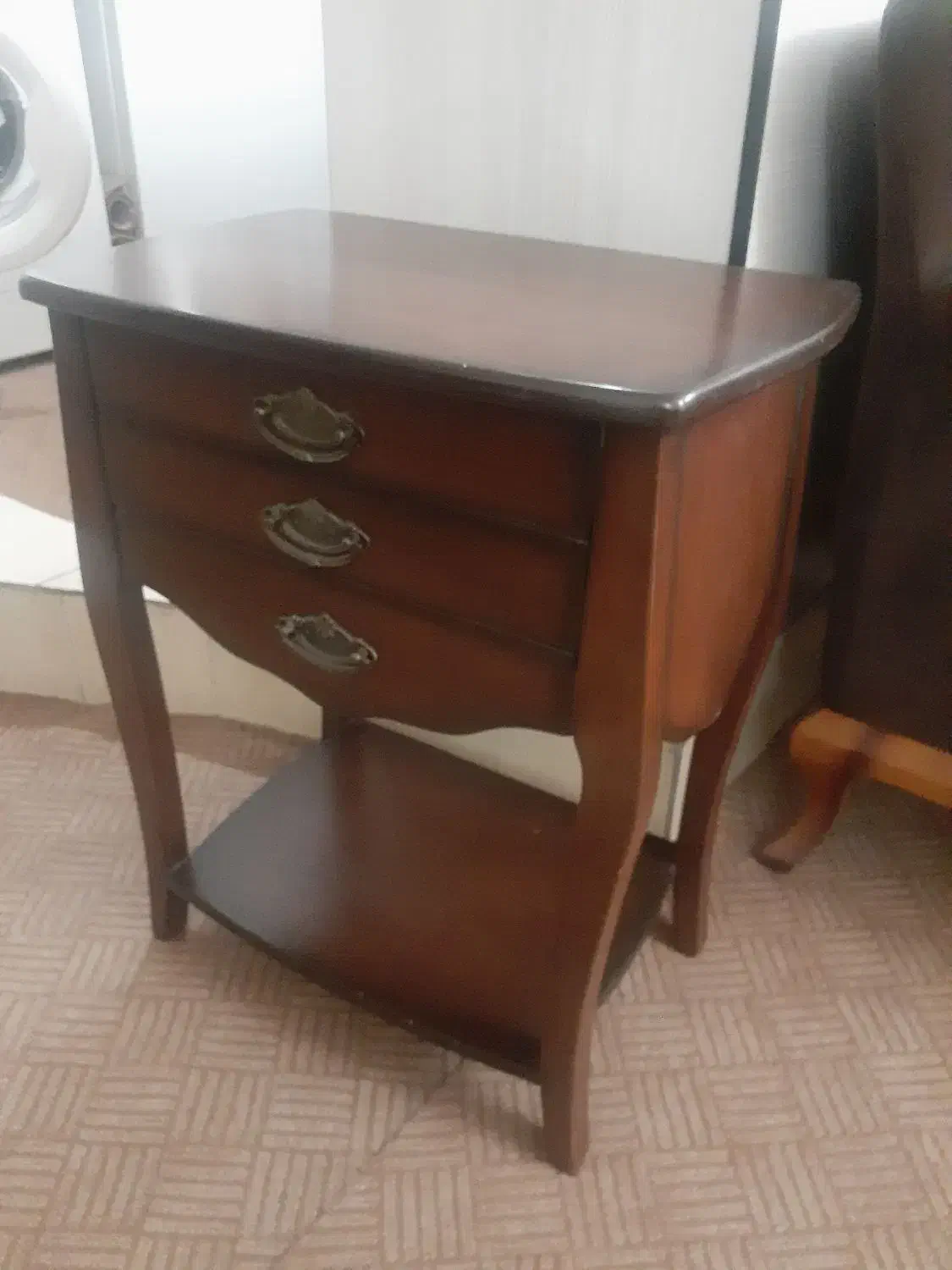 میز تلفن|میز تلفن|اسلام‌شهر, شهرک الهیه|دیوار