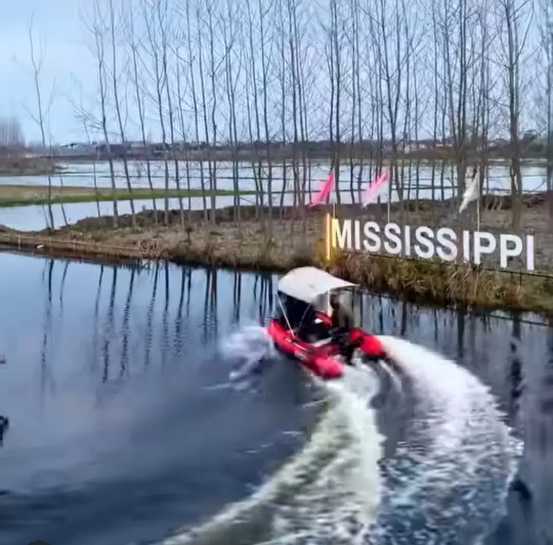 رویا نیست صاحب ویلا کنار آب شو با شرایط ویژه|فروش خانه و ویلا|گلپایگان, |دیوار