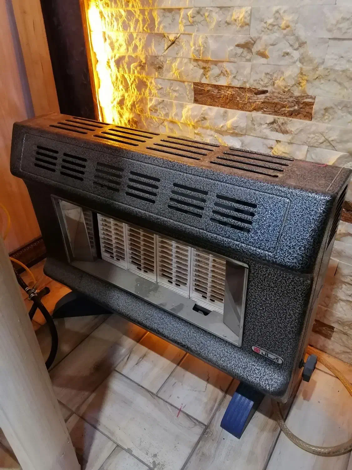 بخاری گازی آجری|بخاری، هیتر، شومینه|یزد, |دیوار