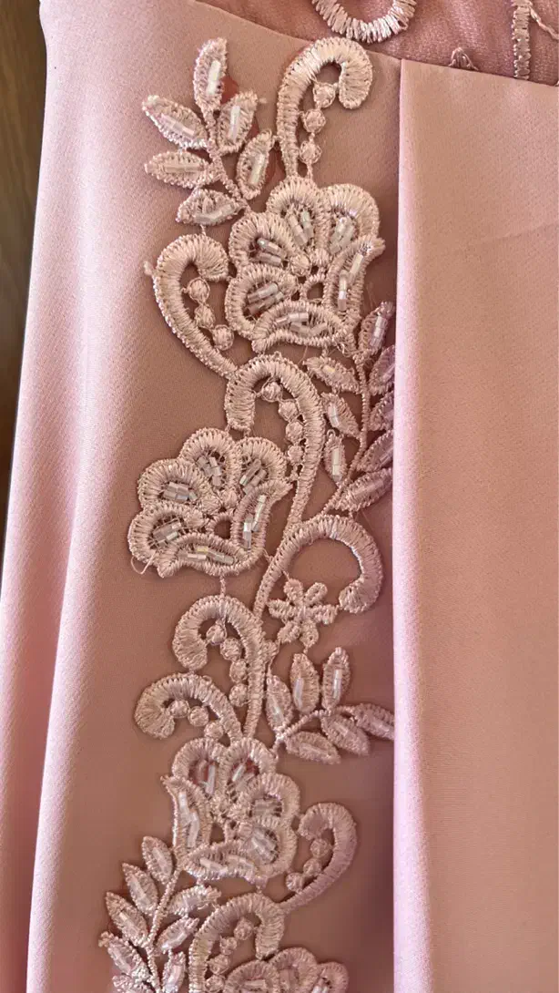 لباس مجلسی|لباس|یزد, |دیوار