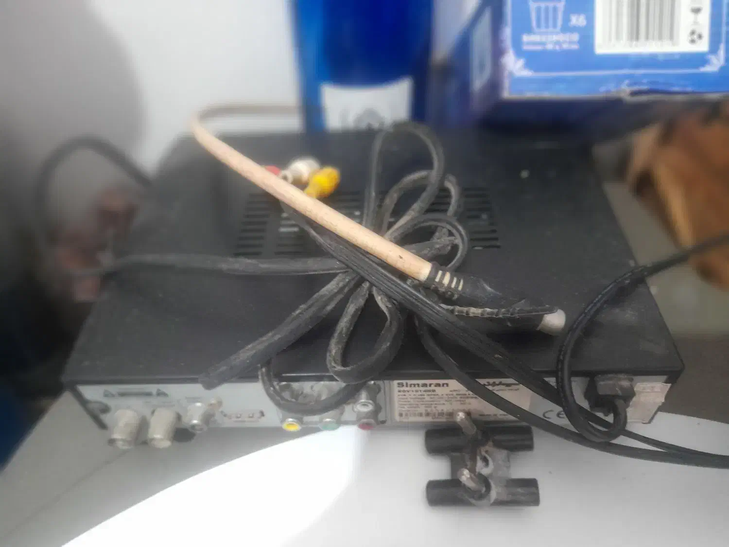 تلوزیون ۱۹ اینج با دستگاه دیجیتال کامل سالم|تلویزیون و پروژکتور|آستانه اشرفیه, |دیوار