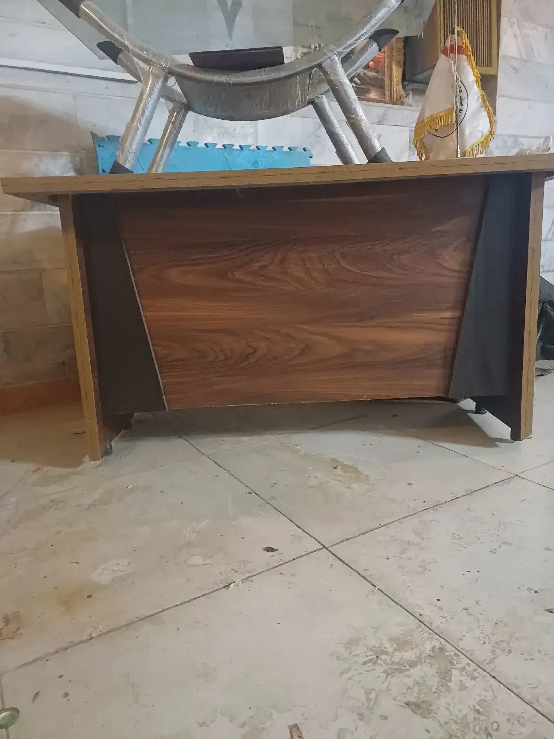 میز مدیریت|مبلمان اداری|هشتگرد, هشتگرد قدیم|دیوار