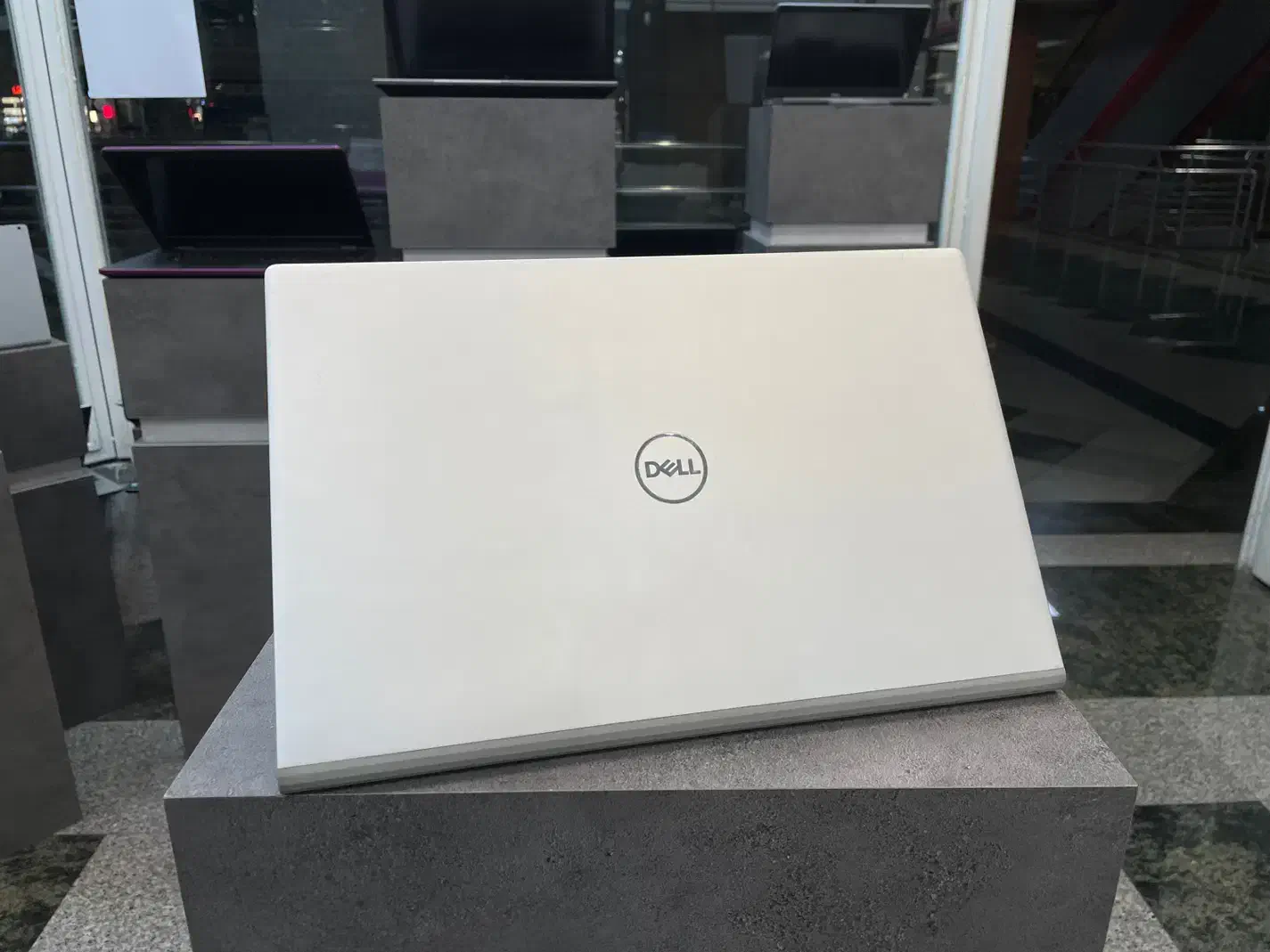 لپ تاپ نسل i7-11 DELL 5502 گرافیک IRIX|رایانه همراه|تهران, فلسطین (میدان انقلاب)|دیوار