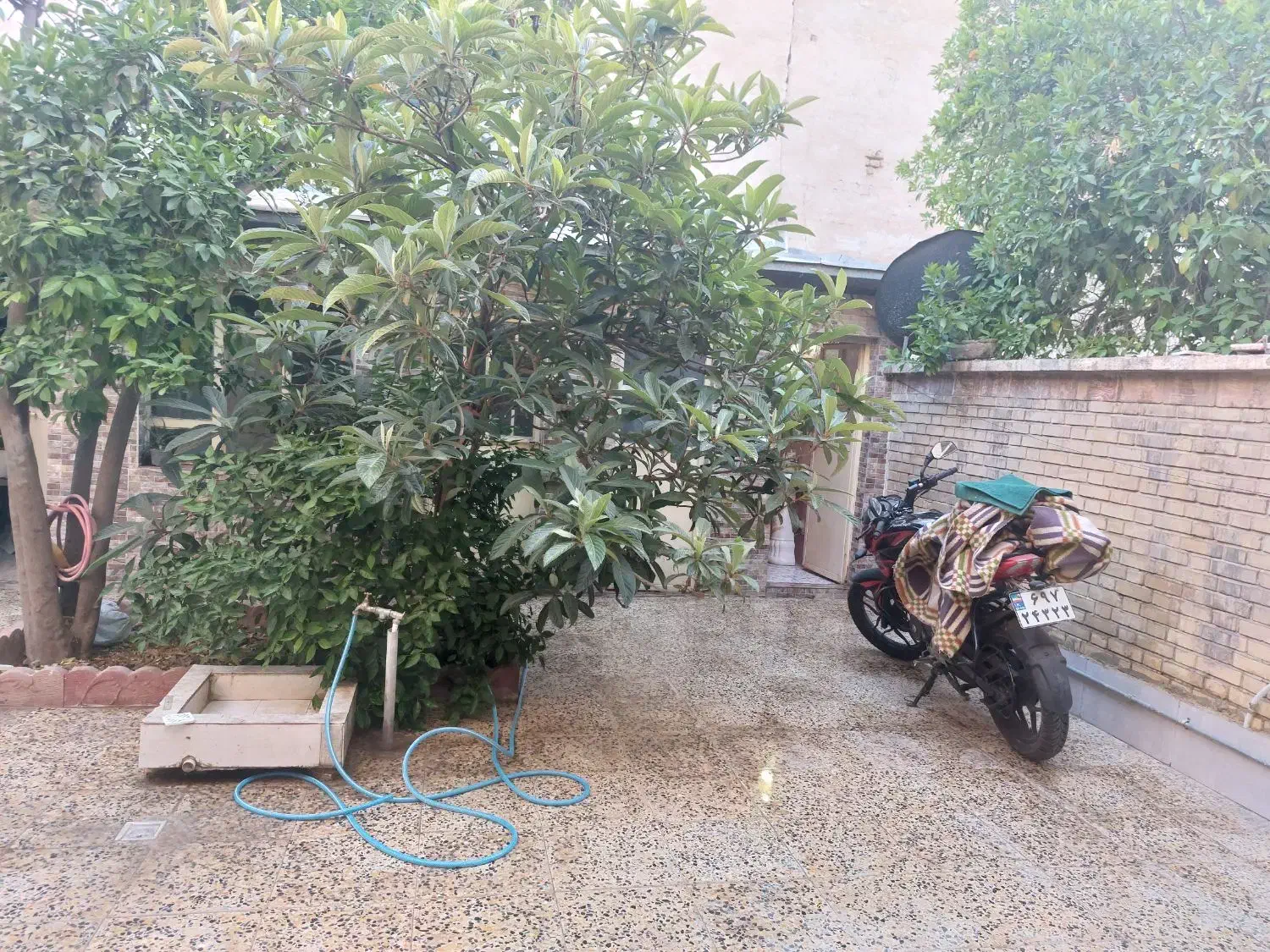 اجاره روزانه خانه ویلایی ارزان (مناسب خانواده)|اجارهٔ کوتاه‌مدت آپارتمان و سوئیت|شیراز, تحویلی|دیوار