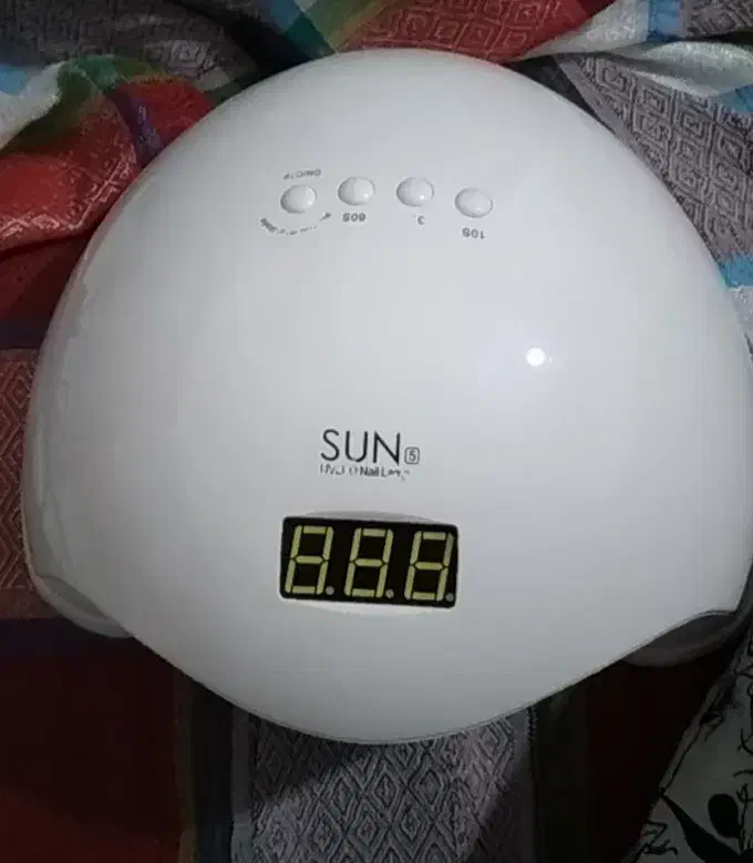 یووی ناخن|آرایشی، بهداشتی، درمانی|تبریز, |دیوار