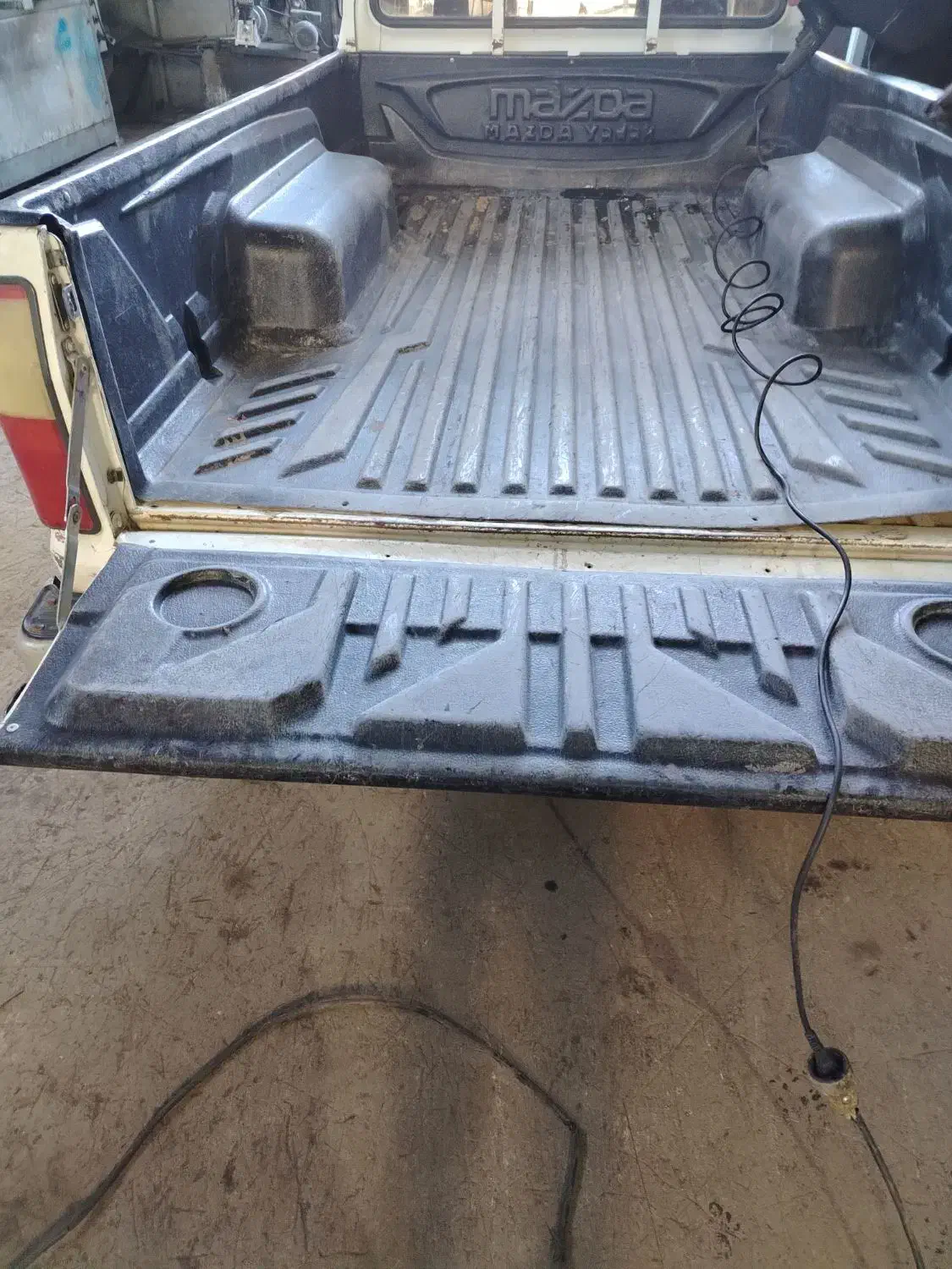 کفی مزدا|قطعات یدکی و لوازم جانبی|زنده رود, |دیوار