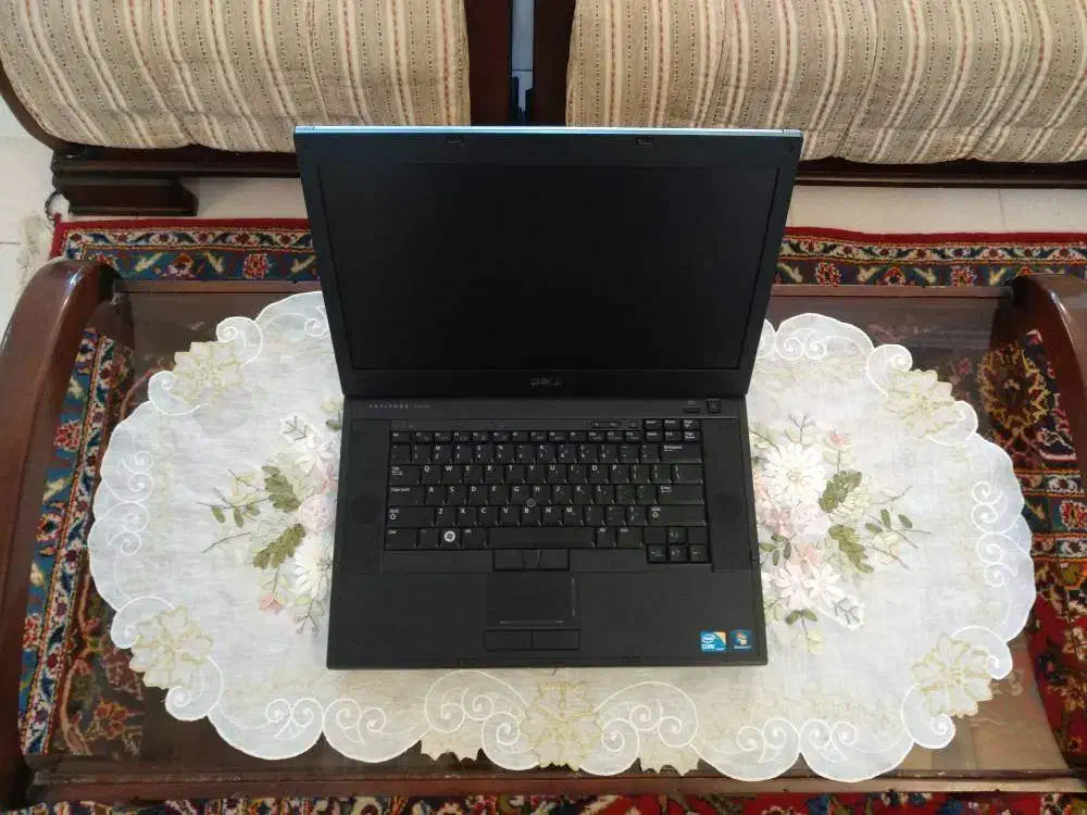 لپ تاپ پانزده اینچی دل Core i7 بسیار تمیز و سلامت|رایانه همراه|کرج, گلشهر|دیوار
