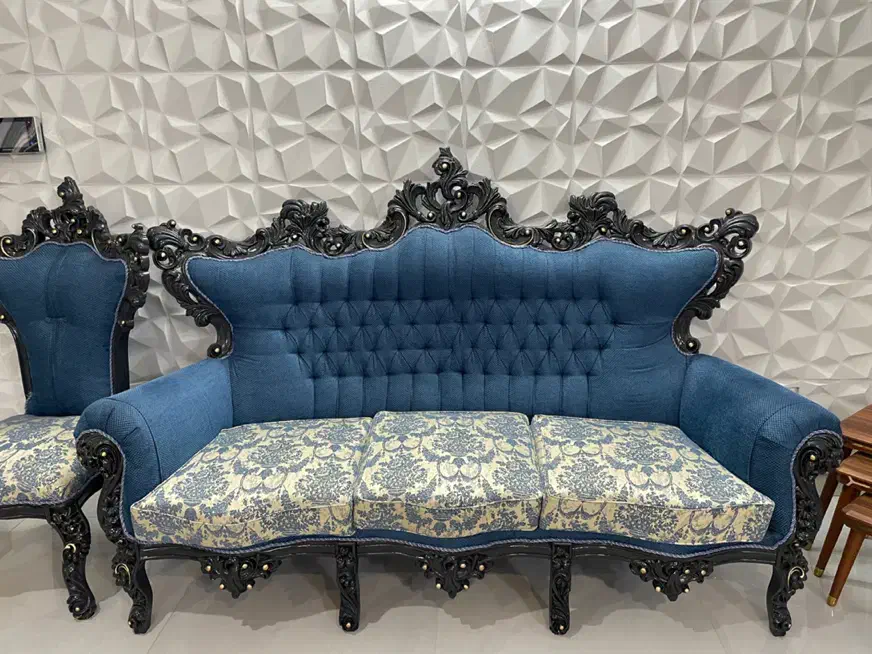 مبل سلطنتی ۹نفره سالم|مبلمان خانگی و میز عسلی|شاهین‌شهر, عطار|دیوار