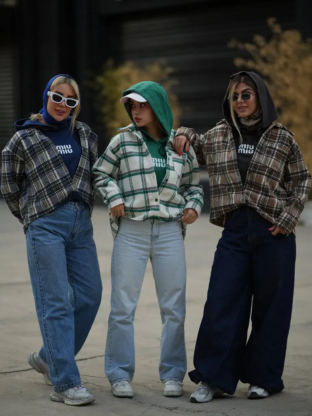 ترکیب شکت و هودی|لباس|رودسر, |دیوار