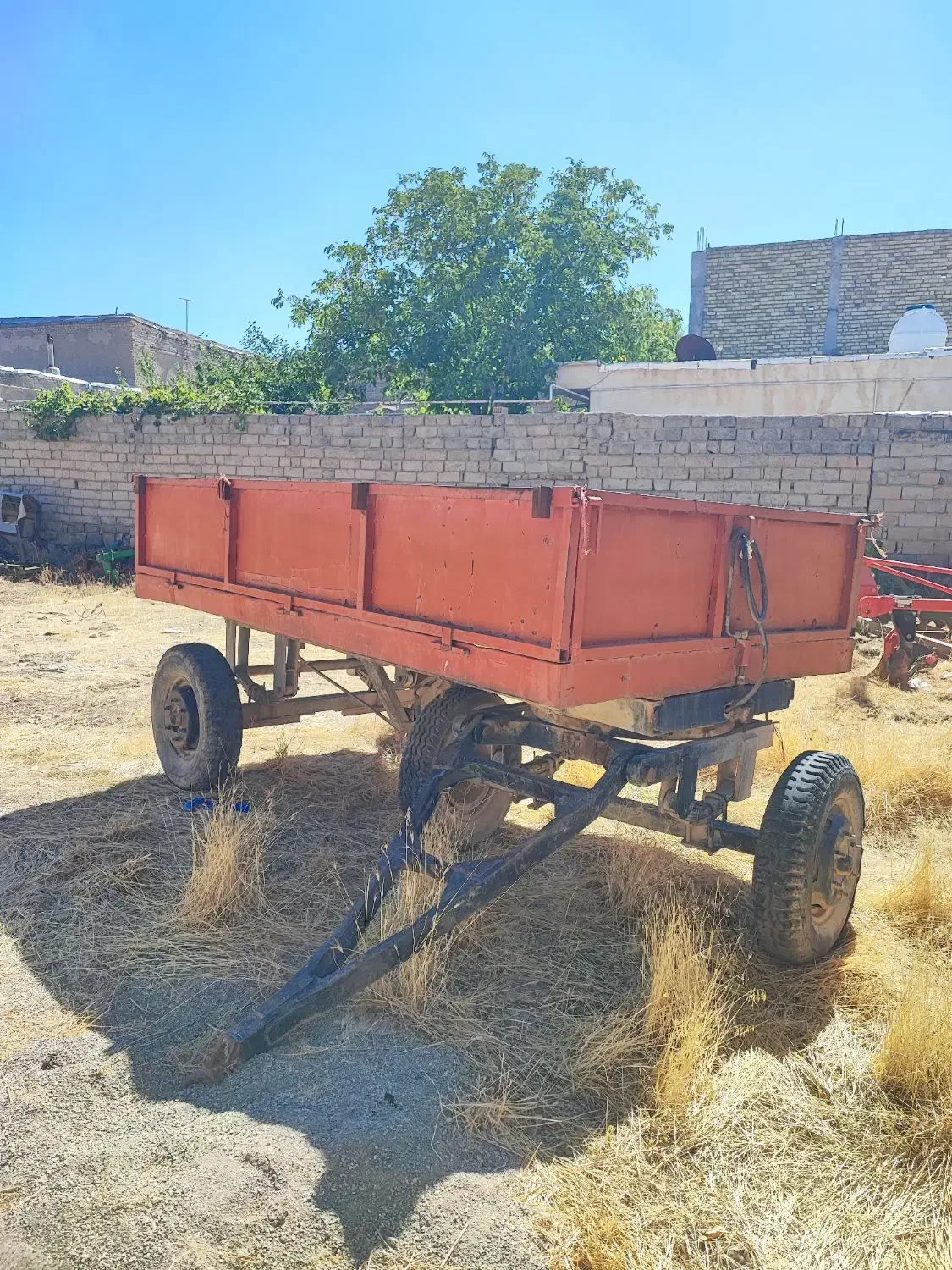 تریلی سالم چهار چرخ جک داره ده تن|ماشین‌آلات صنعتی|سردرود, |دیوار