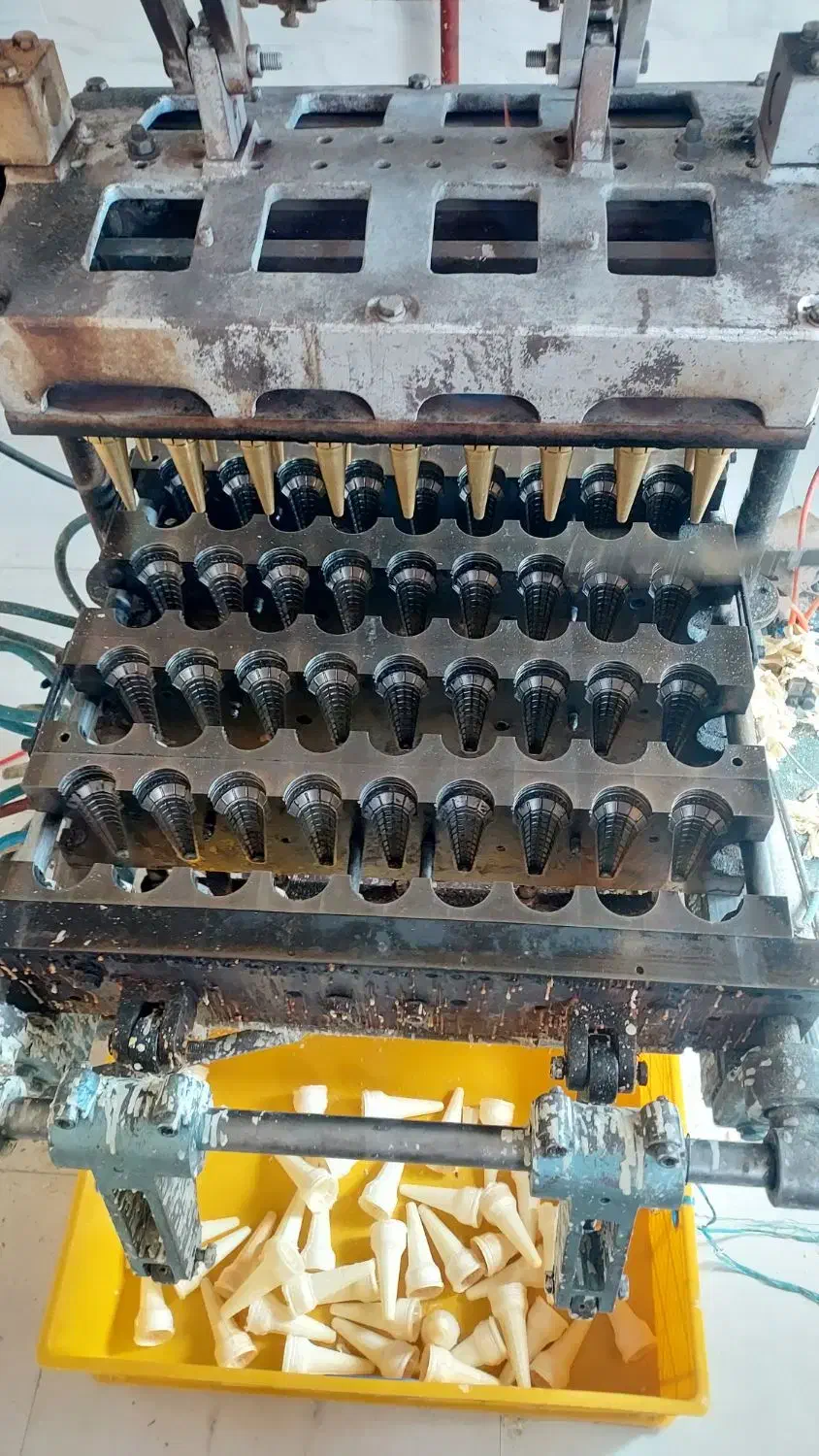 دستگاه نان بستنی قیفی هندی در حد صفر|سایر لوازم برقی|تبریز, |دیوار