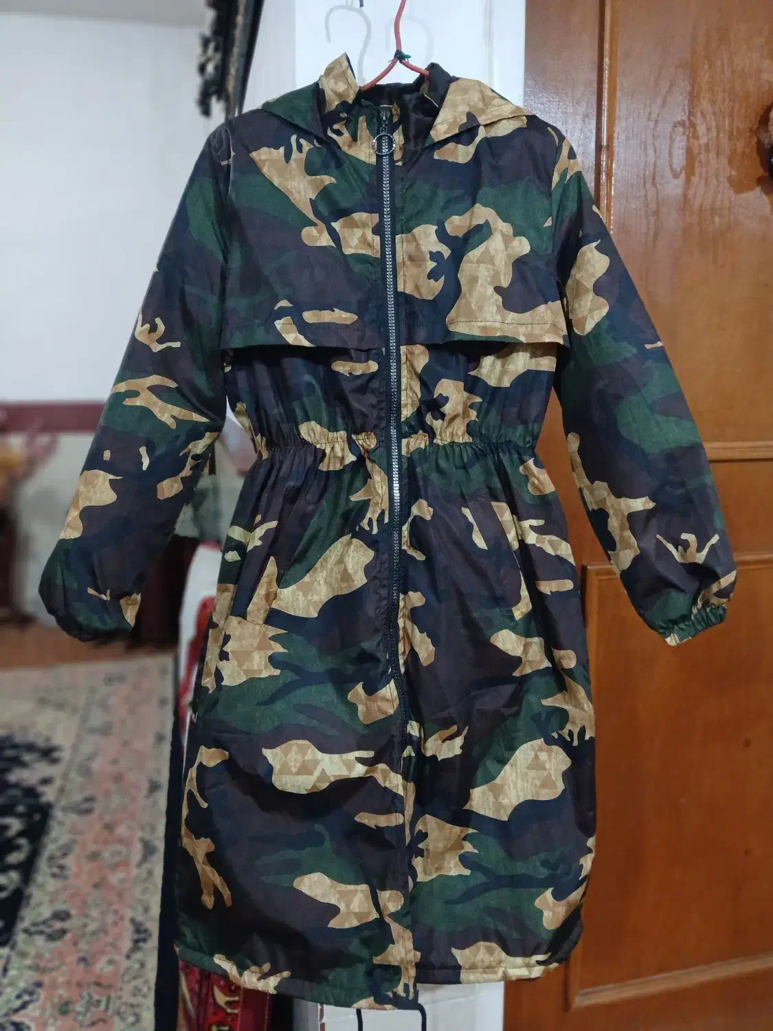 کاپشن ارتشی|لباس|قم, نیروگاه|دیوار