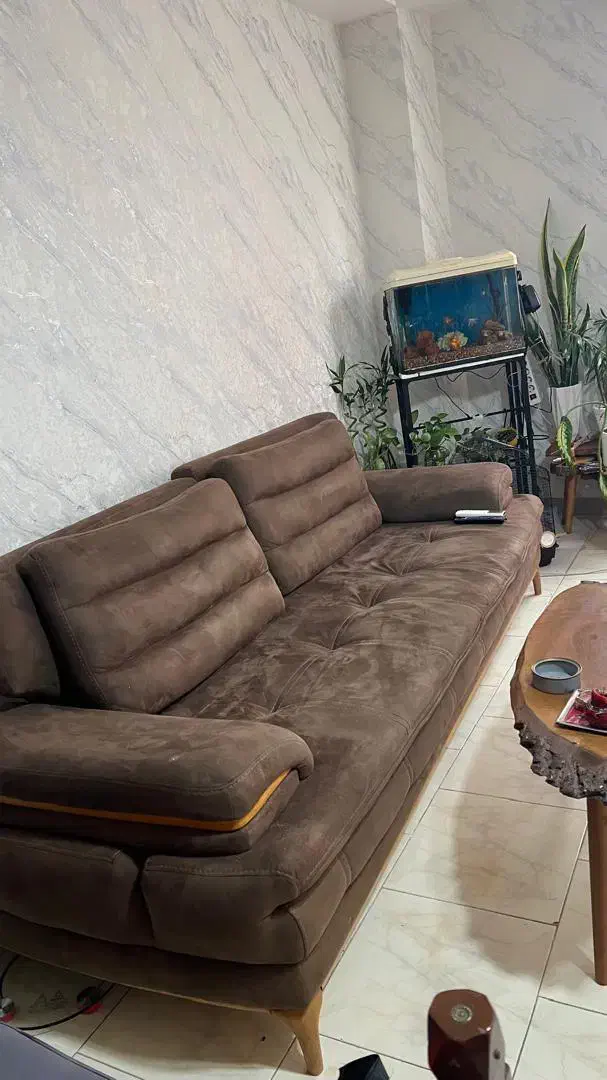 کاناپه تخت شو سه نفره|مبلمان خانگی و میز عسلی|رشت, گلسار|دیوار