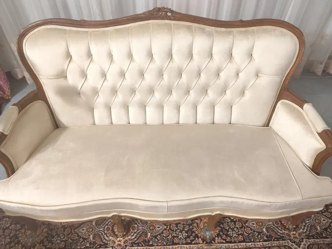 مبل کلاسیک ۷ نفره (کاملا نو)|مبلمان خانگی و میز عسلی|اصفهان, محمودیه|دیوار