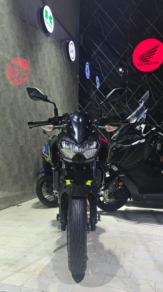 کاوازاکیz250|موتورسیکلت|تهران, قلمستان|دیوار