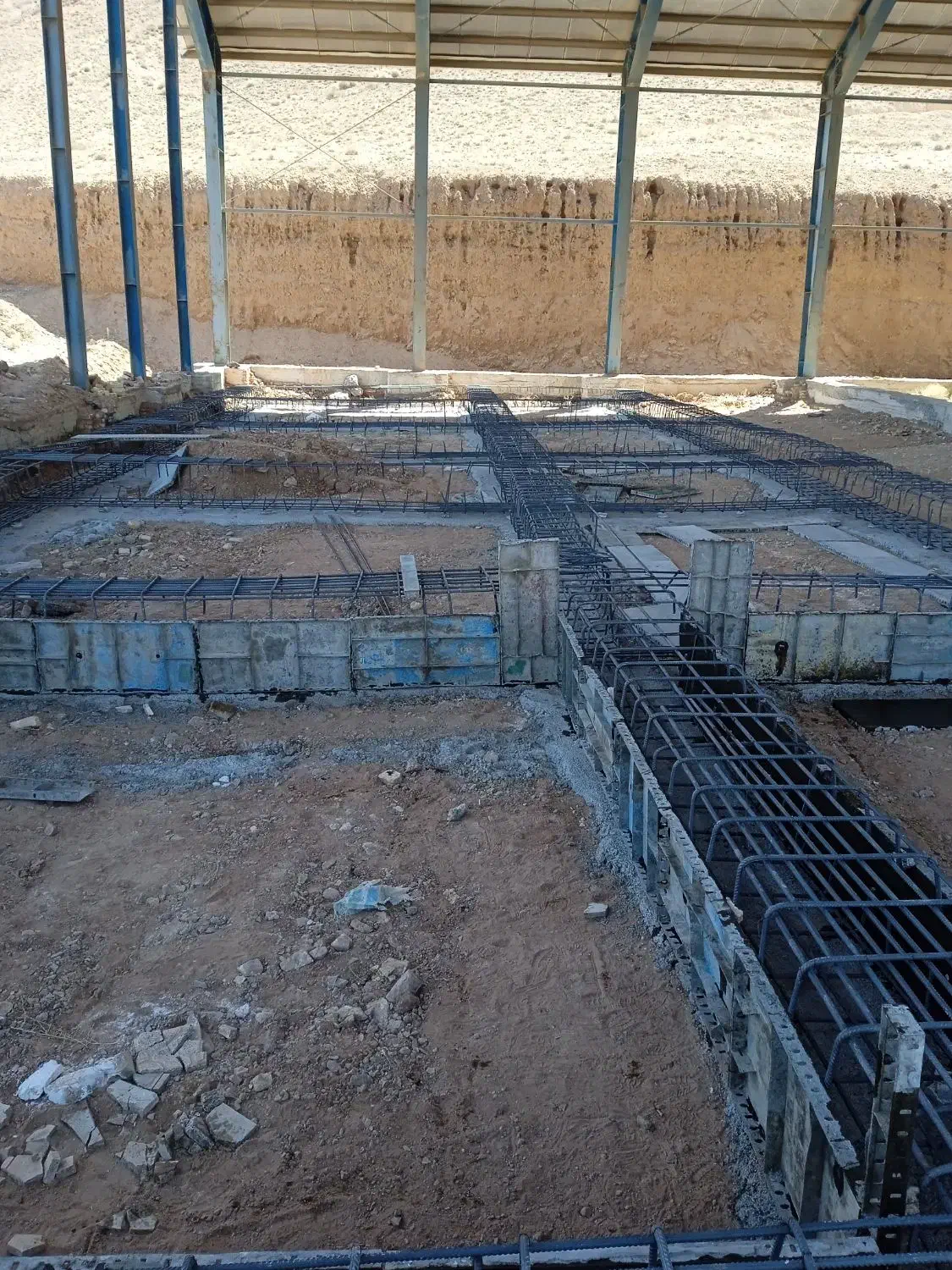 اجرای اسکلت بتن وفنداسیون و انجام تمام کارهای بتنی|خدمات پیشه و مهارت|شاهرود, |دیوار