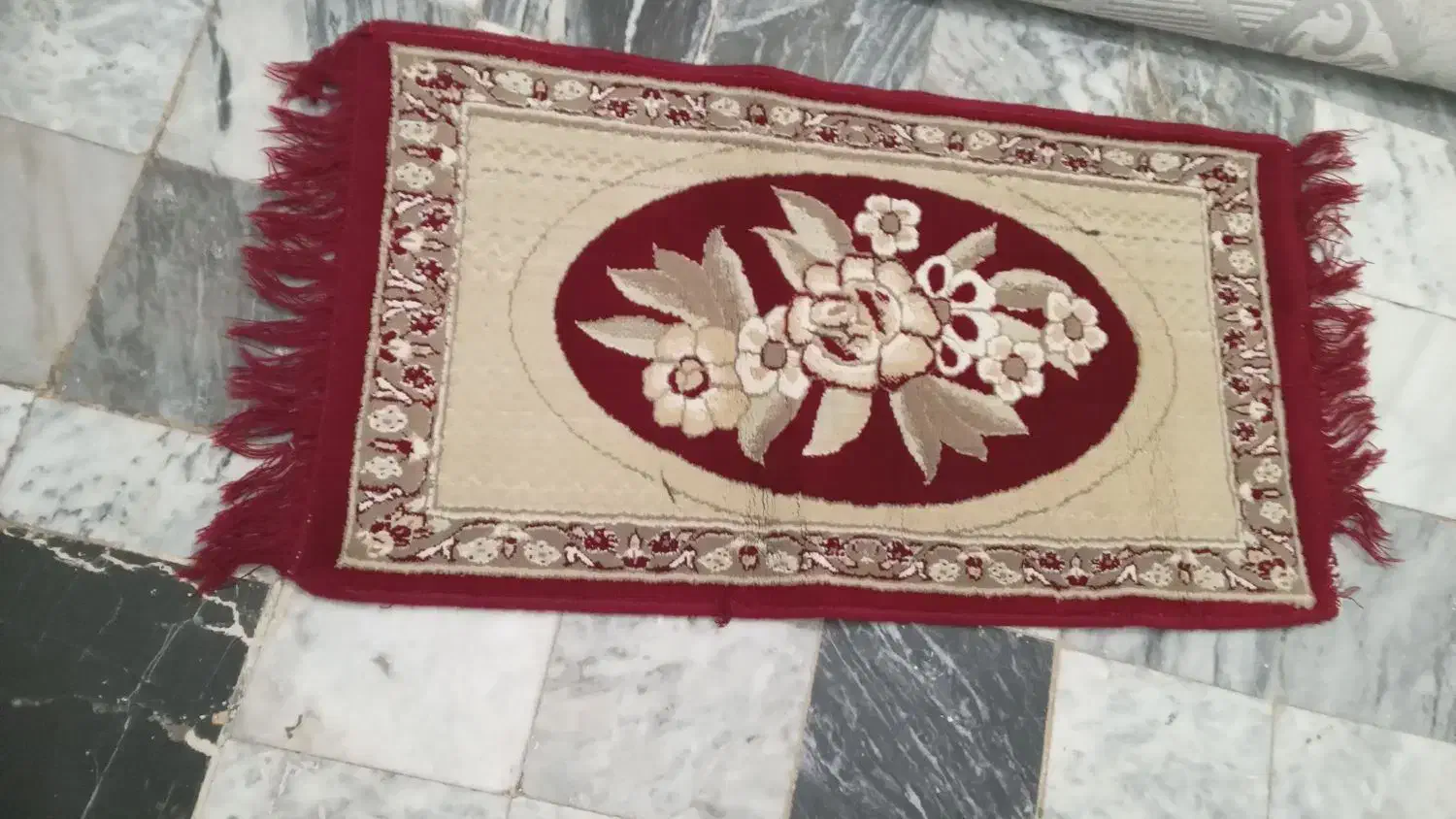 پادری|فرش|اسلام‌‌آباد غرب, |دیوار