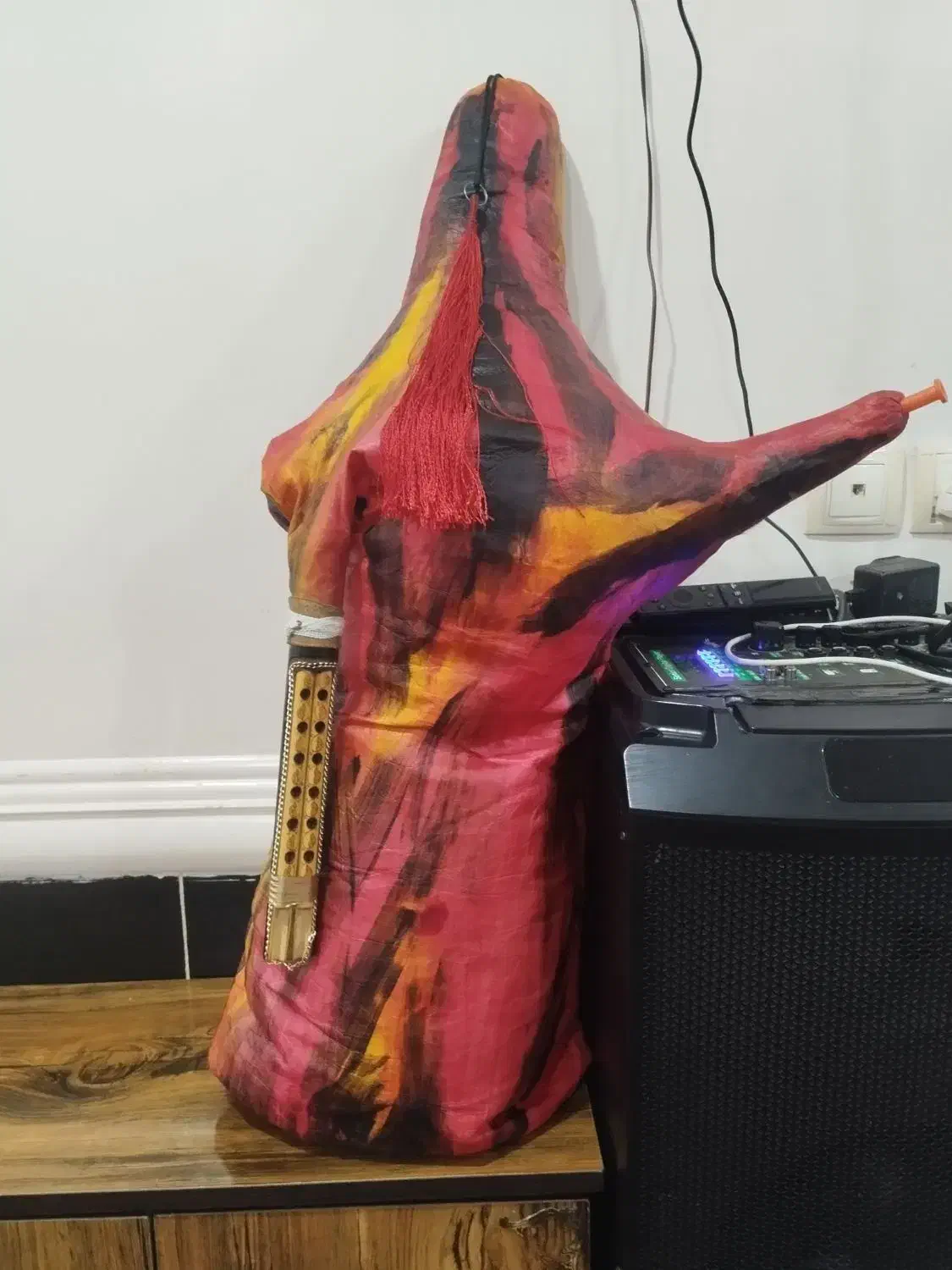 نی انبان نو|سازهای بادی|ایذه, |دیوار