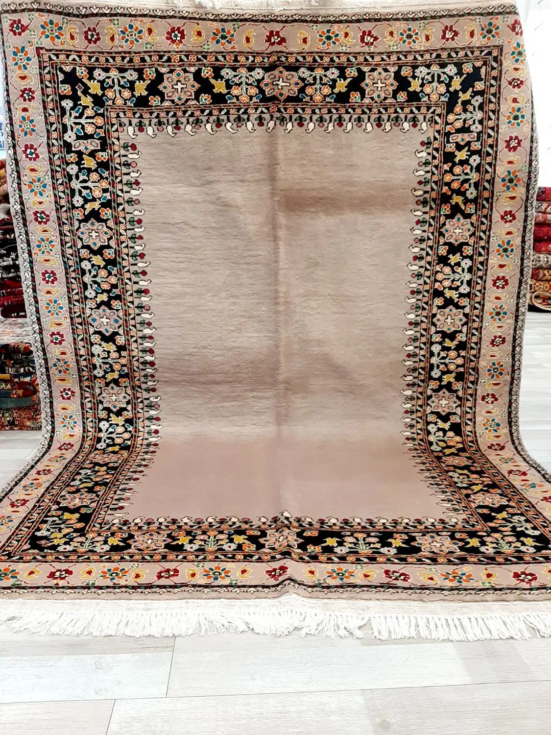 فرش سه متری قشقایی شیراز طرح چهار سرو گل ابریشم|فرش|تهران, حر|دیوار