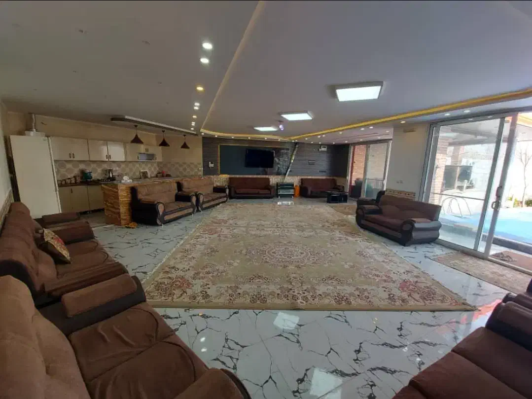 باغ ویلا رُز--زرین شهر|اجارهٔ کوتاه‌مدت ویلا و باغ|لنجان, |دیوار