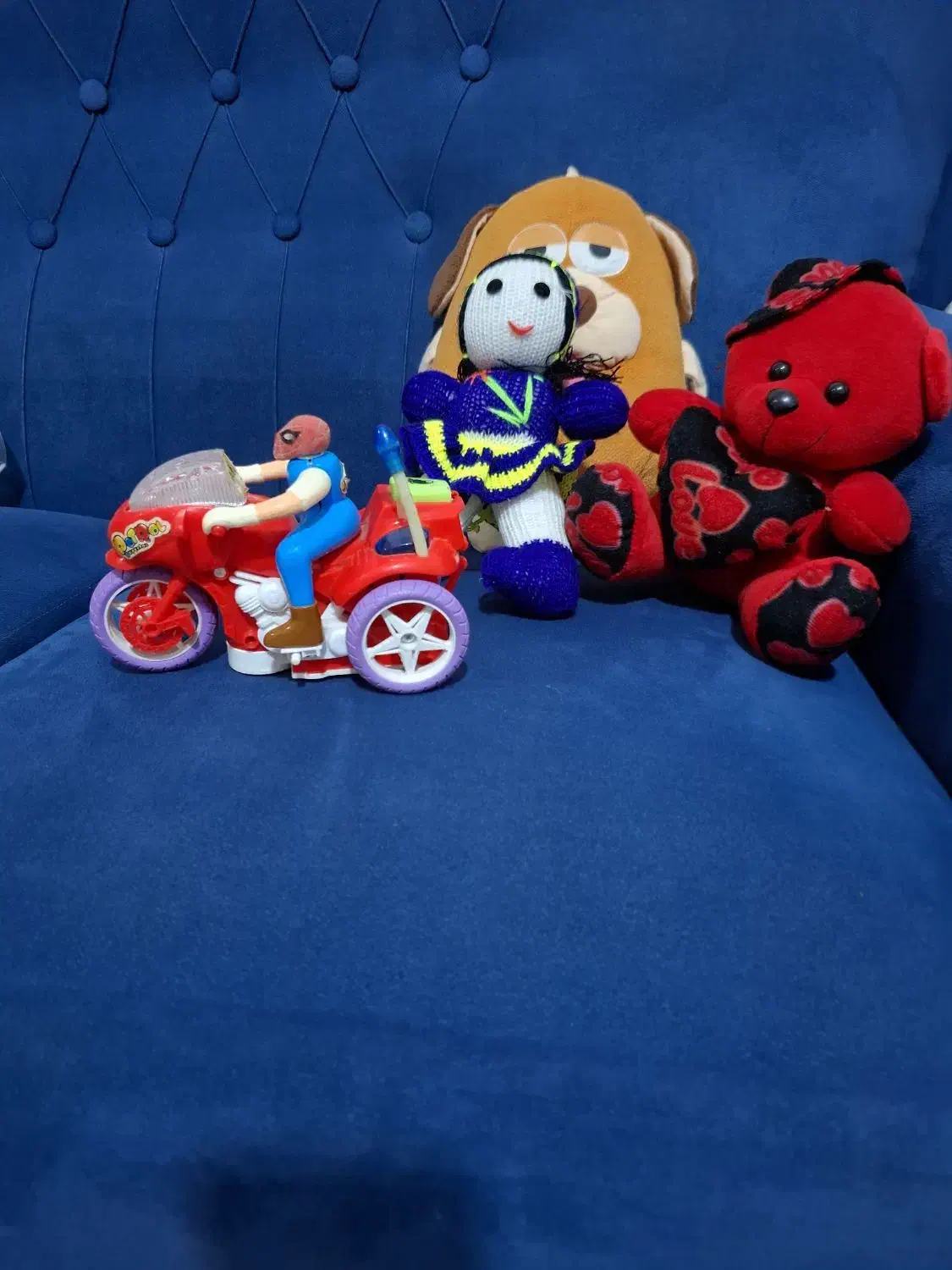 عروسک|اسباب‌‌بازی|رودسر, |دیوار