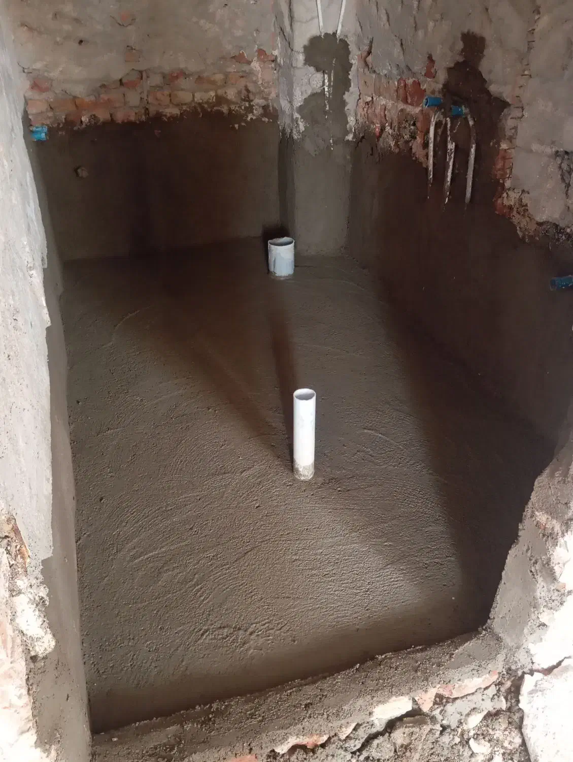 سیمانکاری شیب بندی آچر چینی و...|خدمات پیشه و مهارت|اردبیل, |دیوار