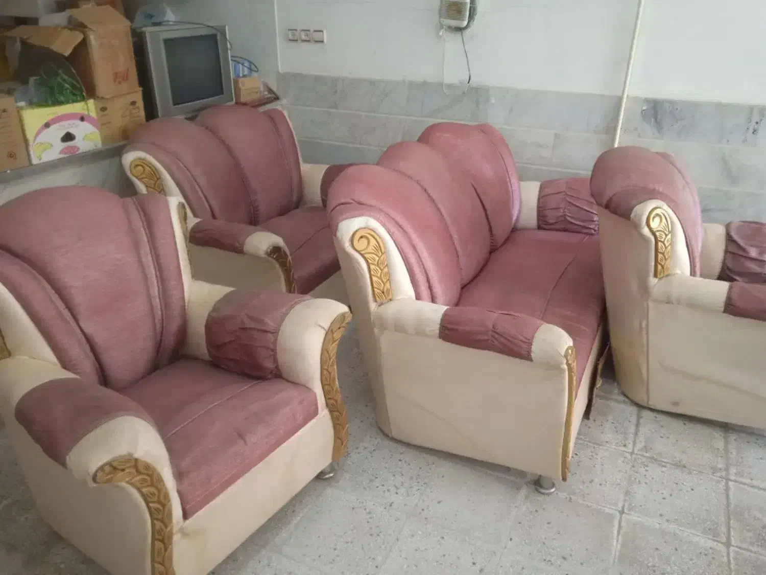 فروش مبل ۷نفره|مبلمان خانگی و میز عسلی|طبس, |دیوار