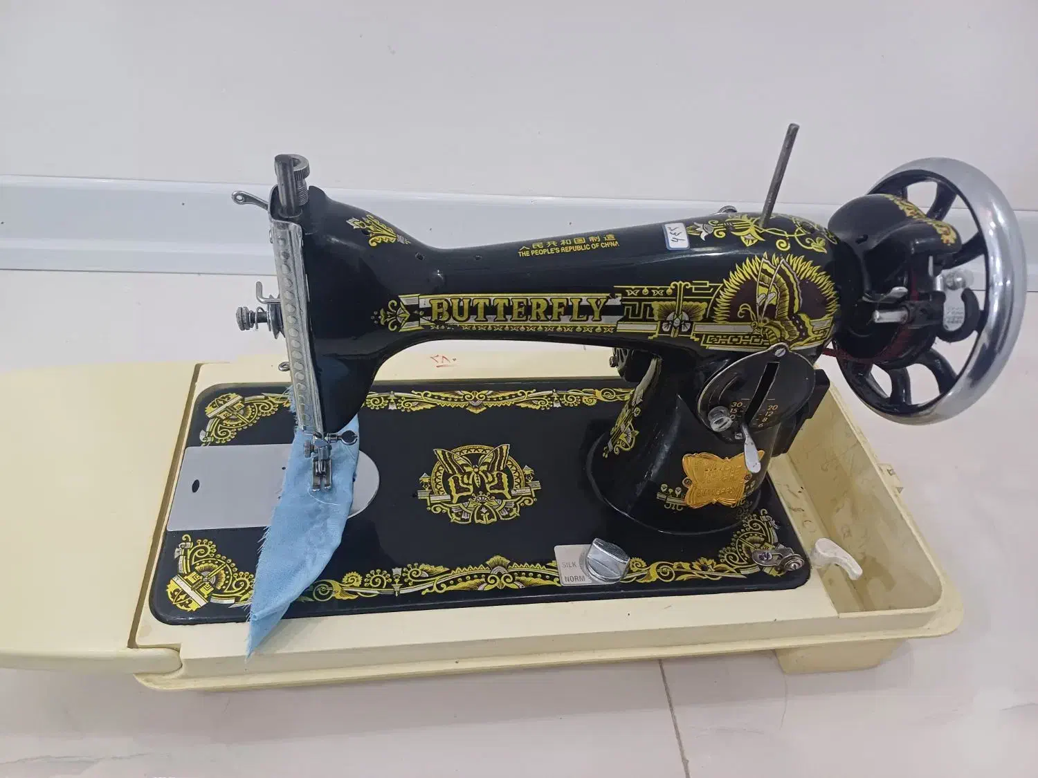 چرخ خیاطی برقی|لوازم خیاطی و بافتنی|شیروان (خراسان), |دیوار