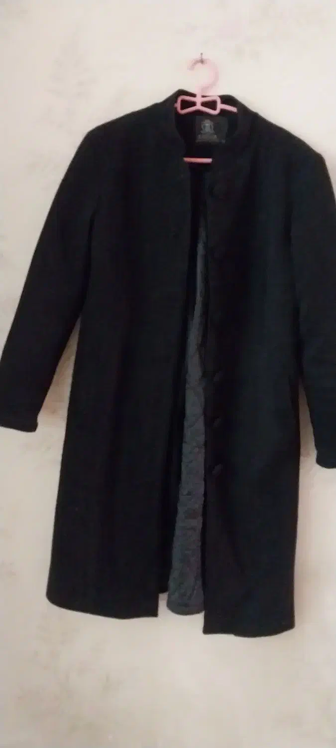 پالتو سایز ۳۸ . ۴۰ خیلی کم استفاده شده|لباس|تهران, شهمیرزادی|دیوار