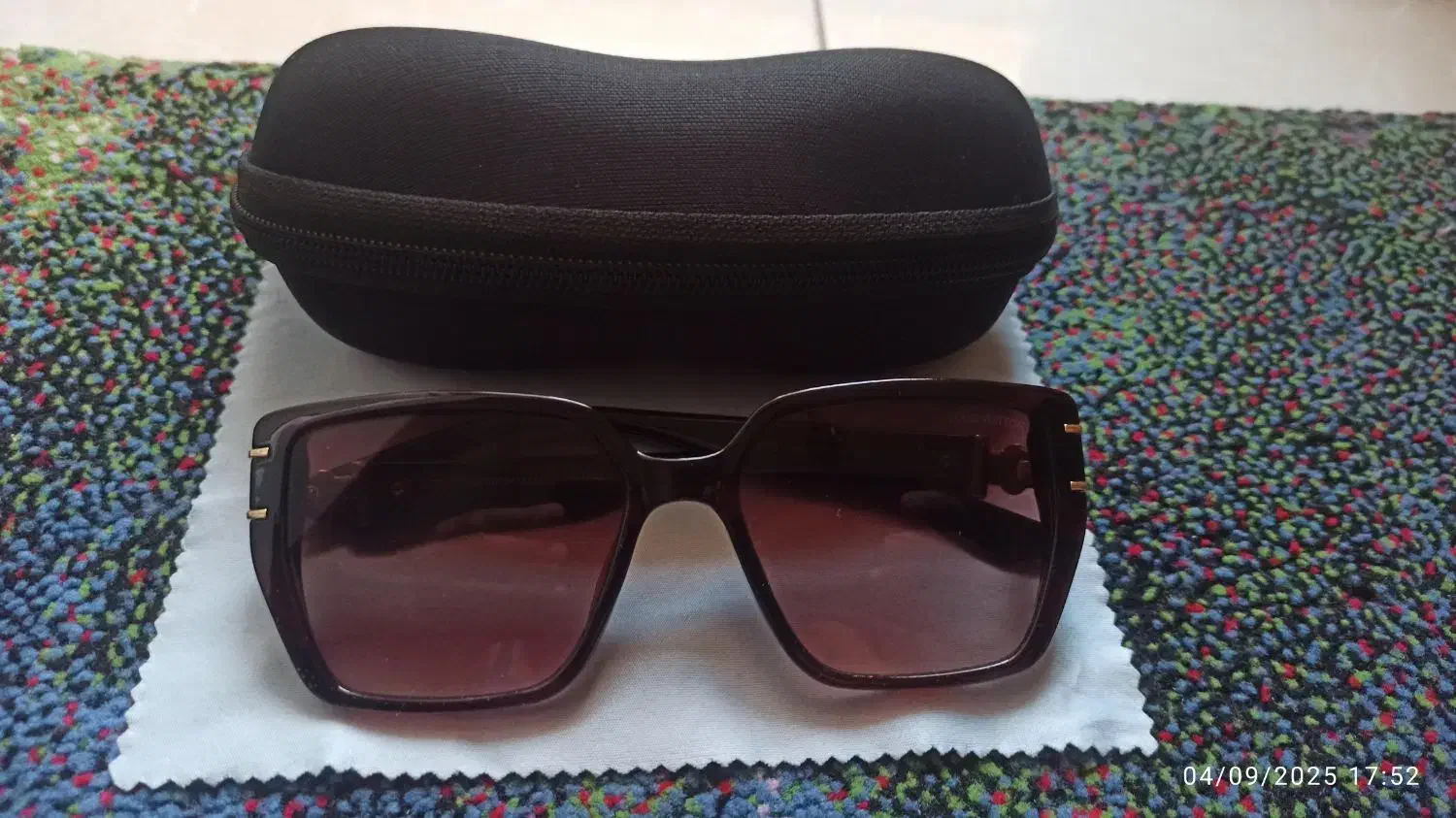 عینک آفتابی زنانه|زیورآلات و اکسسوری|اندیشه, اندیشه فاز ۱|دیوار