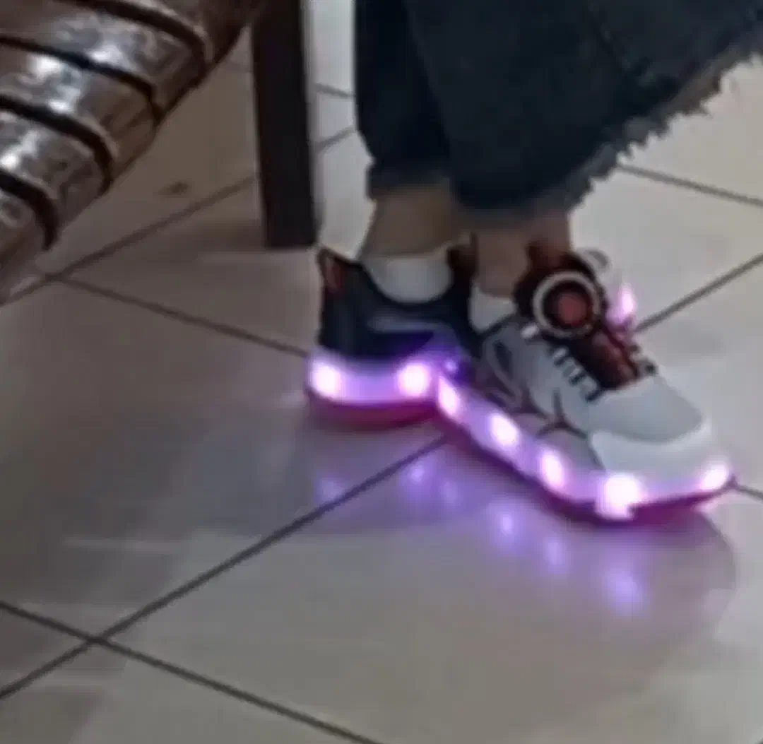 کفش اسکیتی|دوچرخه، اسکیت، اسکوتر|مشهد, مشکینی (شهرک غرب)|دیوار