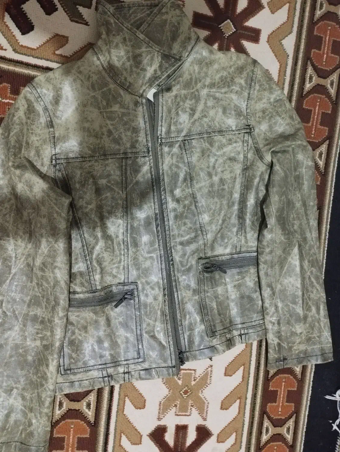 با سلام یک عدد کت چرمی نو مارک دار|لباس|فارسان, |دیوار