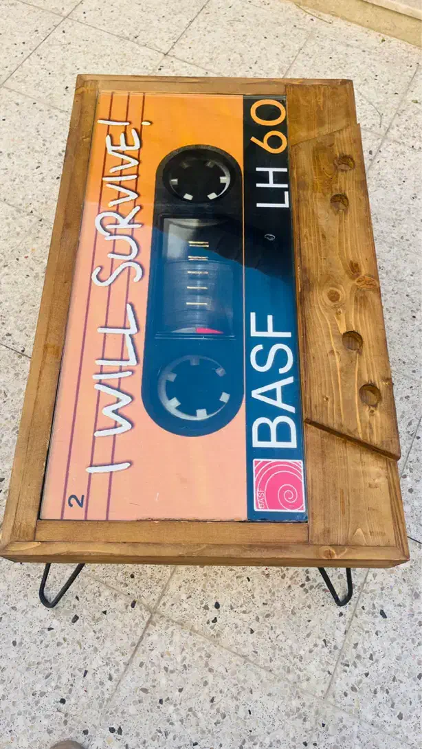 میز|میز و صندلی غذاخوری|لار, |دیوار