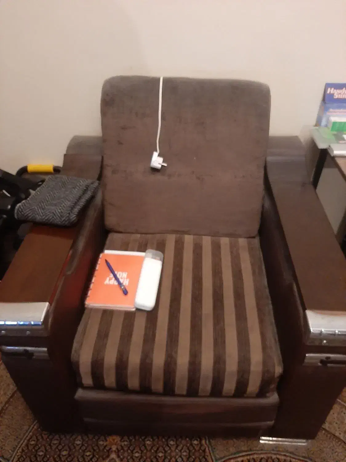 فروش دو عدد مبل چوبی|مبلمان خانگی و میز عسلی|تهران, مختاری|دیوار