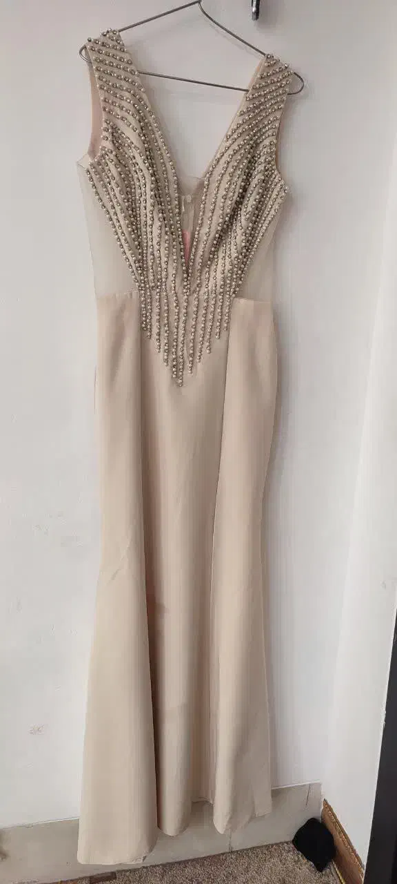 لباس مجلسی|لباس|تفت, |دیوار