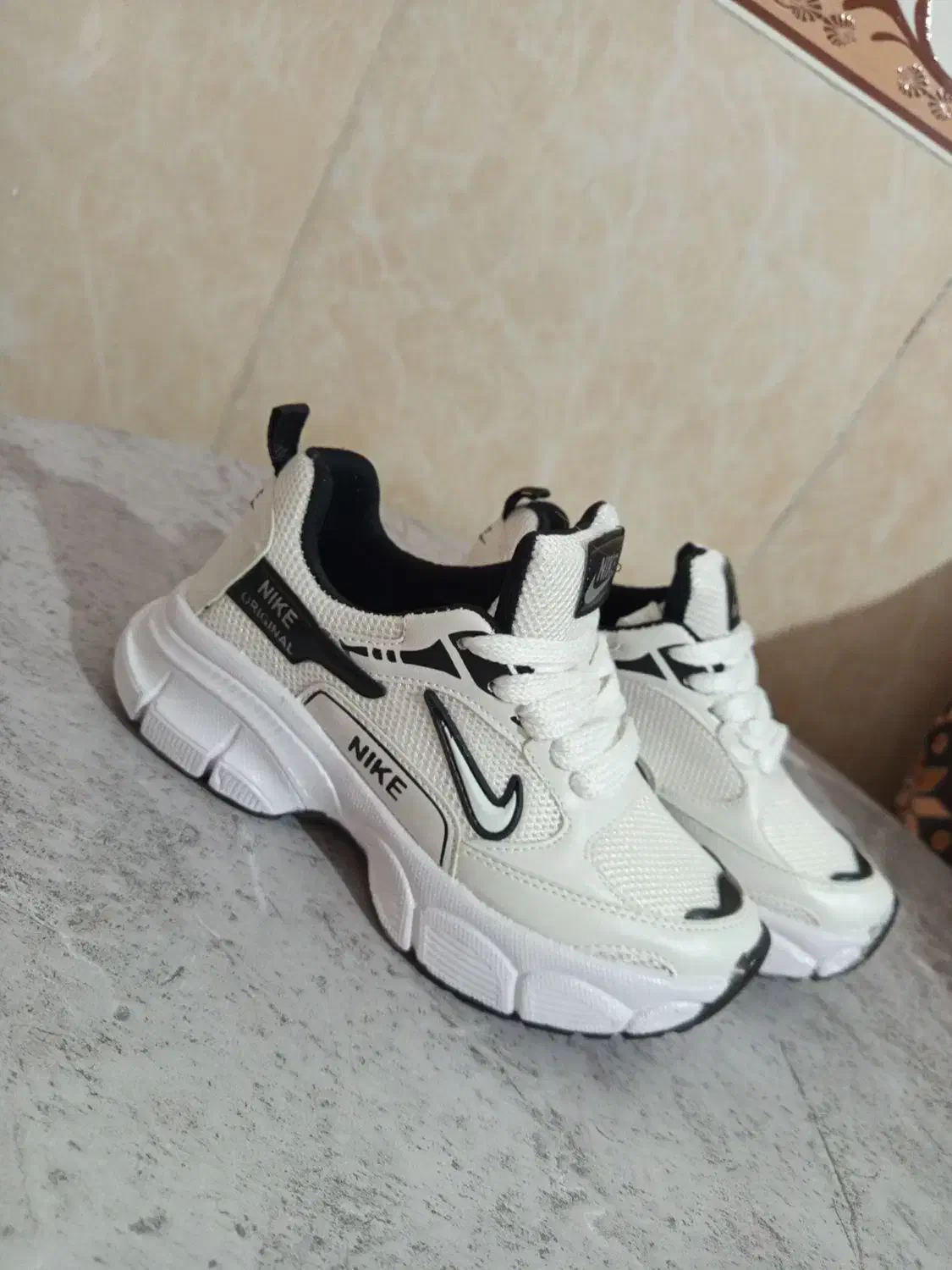 کفش های اسپرت|کیف، کفش، کمربند|ابهر, |دیوار